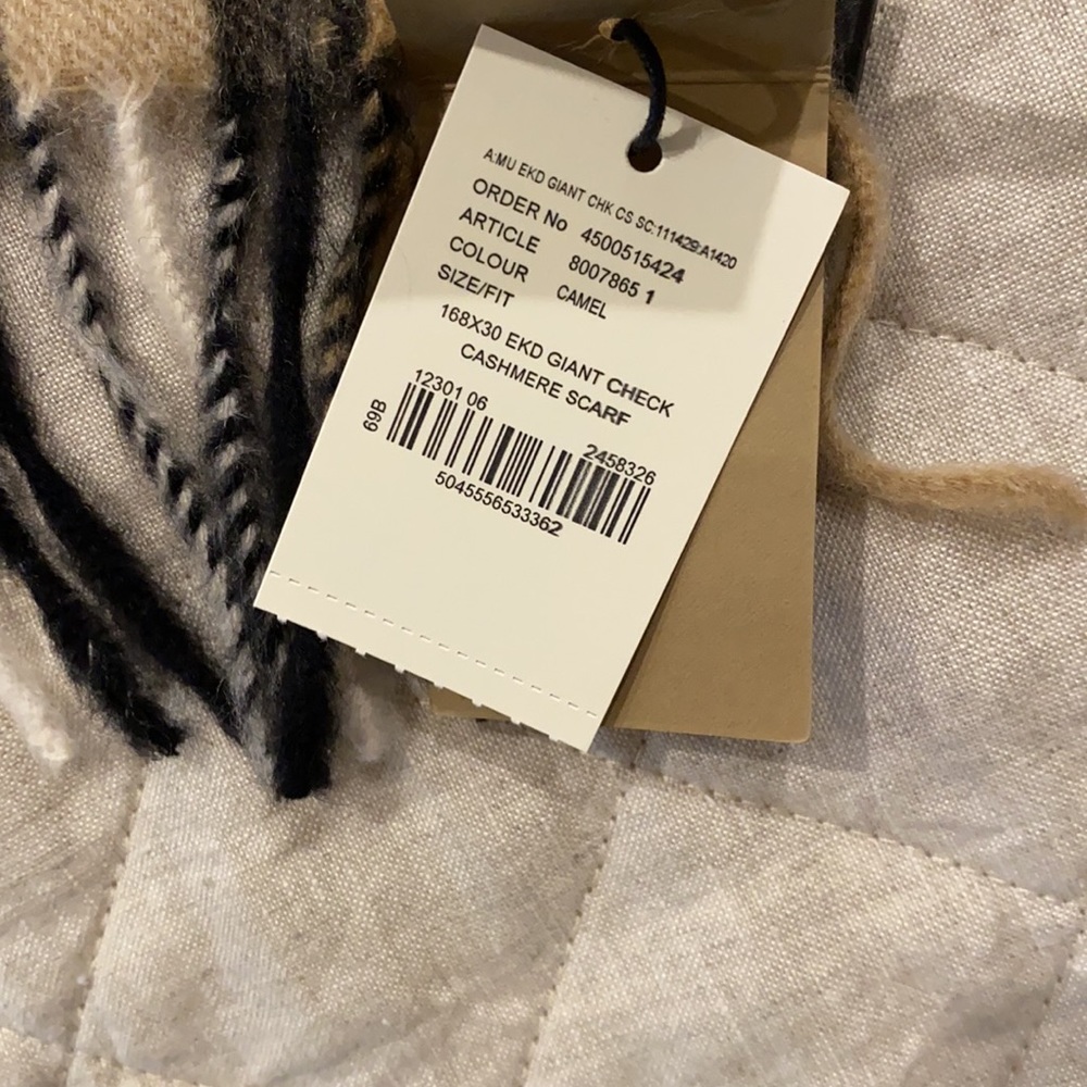 Burberry EKD Giant Check Cashmere Scarf NWT - Picture 4 of 6